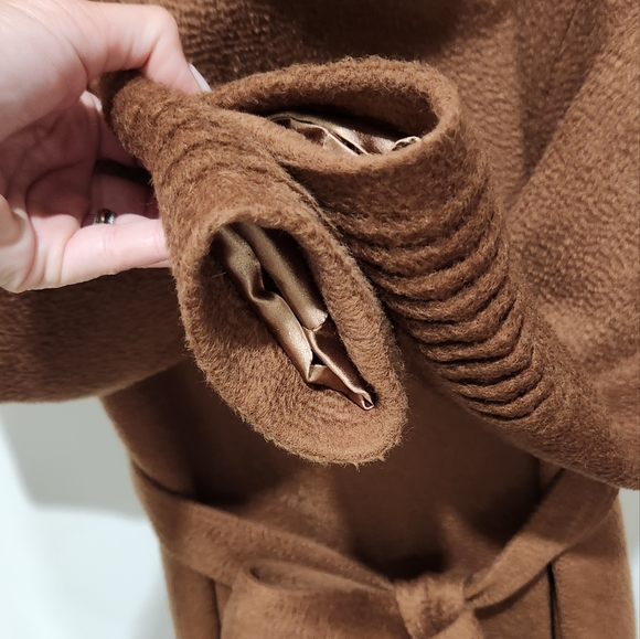 Sentaler Wrap Coat - Picture 4 of 16